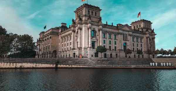 大数据包含设备数据的行业文章