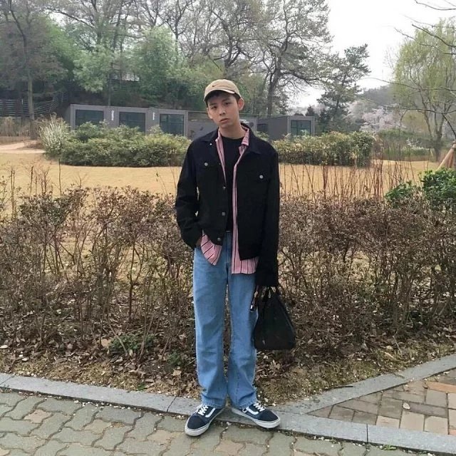 管灵栋毅