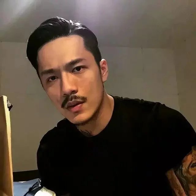 骆欣凤世